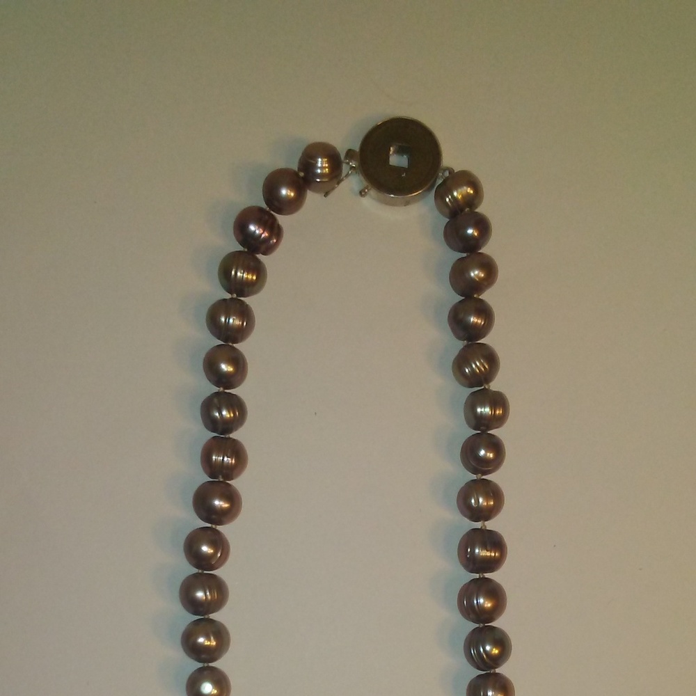 9.5mm Champagne Pearls Sterling Silver Clasp 18"
